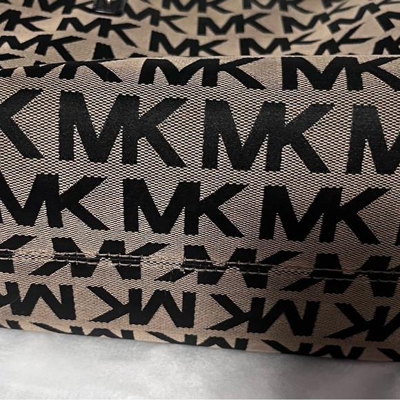 Michael Kors Black and Tan Tote Bag - Picture 3 of 4